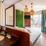 Western La Rade Hotel 3*