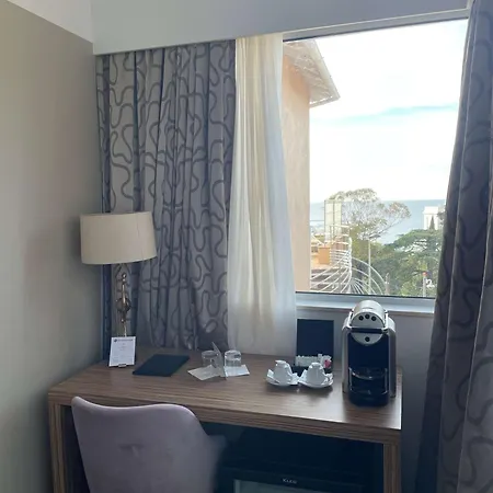 酒店 Western La Rade 3*