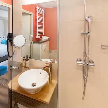 Western La Rade 3* 卡西斯