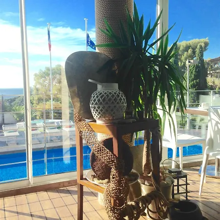 酒店 Western La Rade 卡西斯