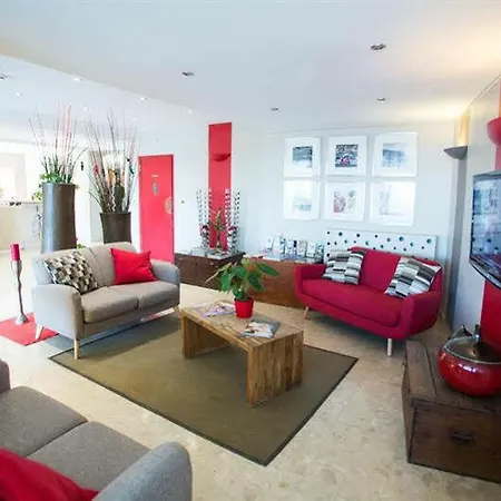 Western La Rade 酒店