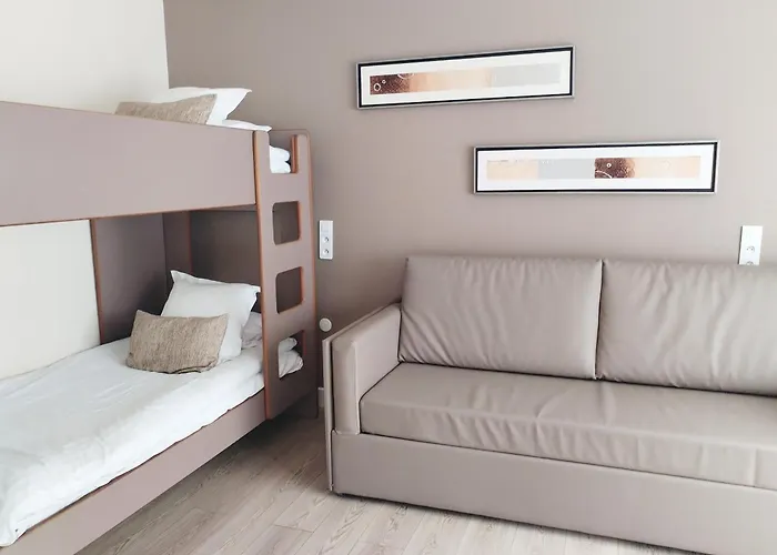 Szálloda Western La Rade 3*