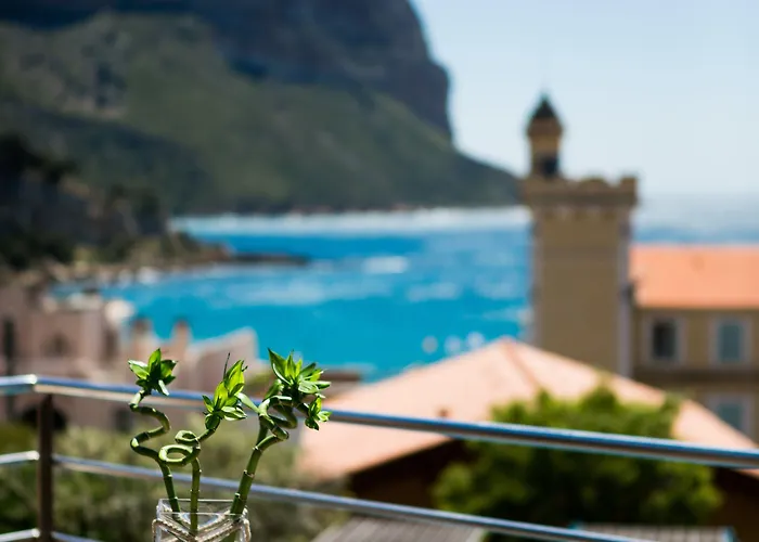 Western La Rade Szálloda Cassis
