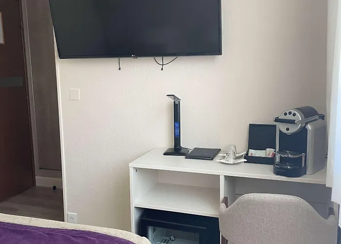 Western La Rade Szálloda