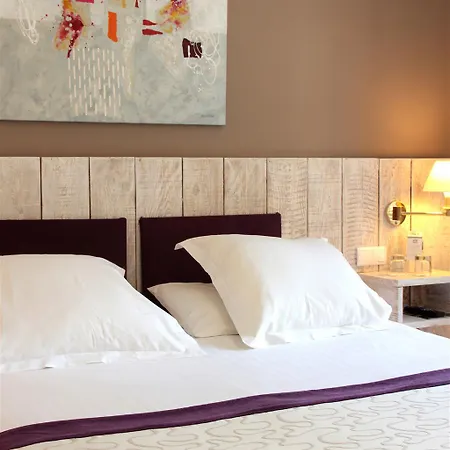 Western La Rade Hotel