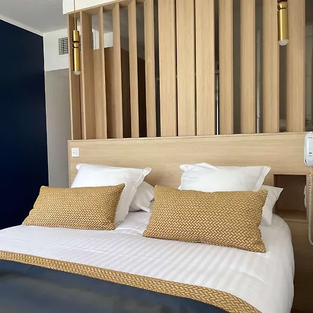 Western La Rade 3* Cassis