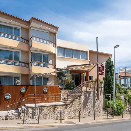 Western La Rade فندق كاسيس