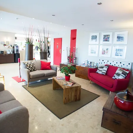 Western La Rade 3* Каси