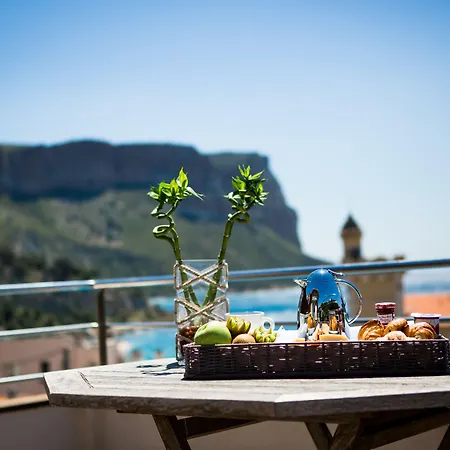 מלון Western La Rade 3*