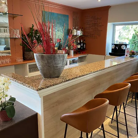 מלון Western La Rade קסיס