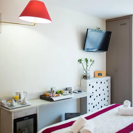 Western La Rade 3* Каси