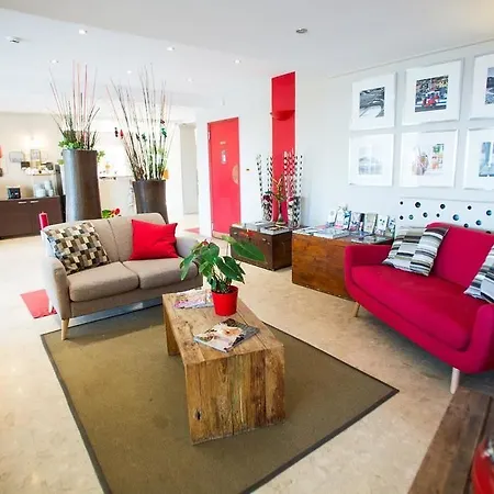 Western La Rade 3* Cassis