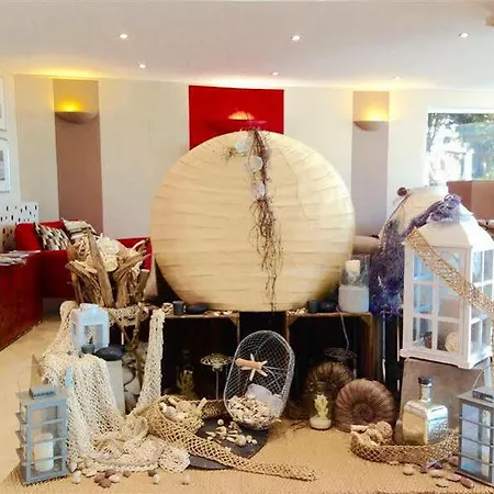 Отель Western La Rade Каси