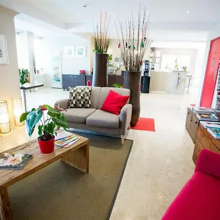 Western La Rade 3* Cassis