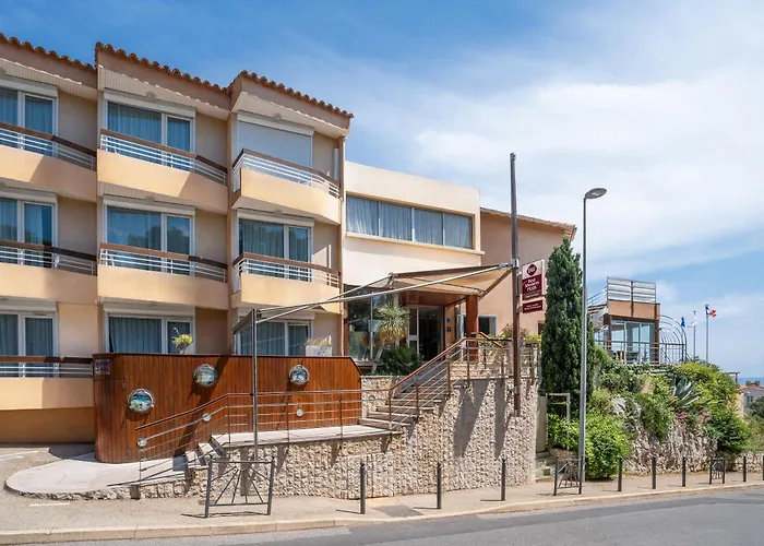 Western La Rade Szálloda Cassis