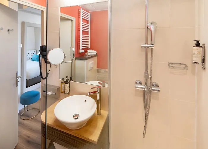 Western La Rade 3* Cassis