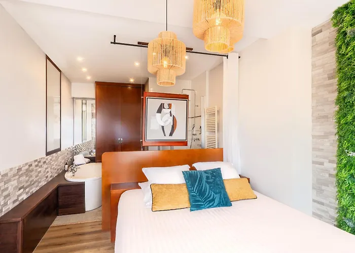 Western La Rade Hotel