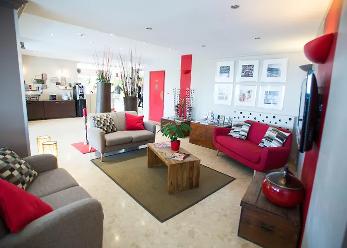 Western La Rade 3* Cassis