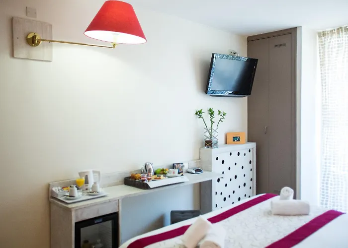 Western La Rade 3* Cassis